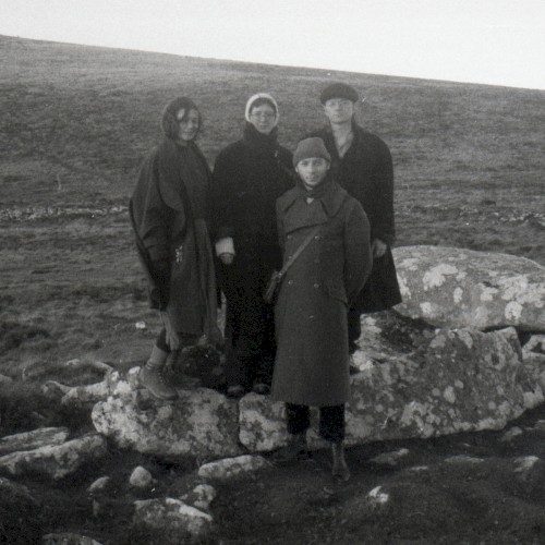 Clyde Water / Go From My Window