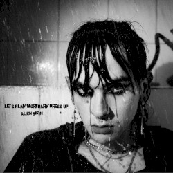 Let's Play Mortuary Dress Up